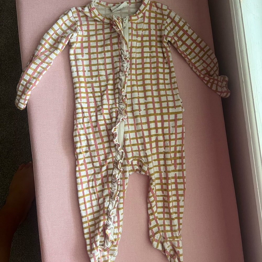 Spearmint Love onesie 3M